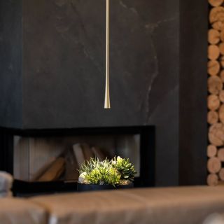 Minimalismus s puncem luxusu. ✨ Svítidlo Sigma, vhodné do magnetického systému osvětlení, je možné velmi jednoduše...